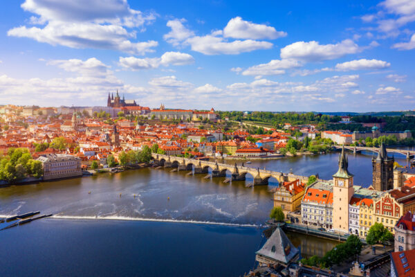 República Tcheca: O coração da Europa, onde a história se encontra com a beleza.